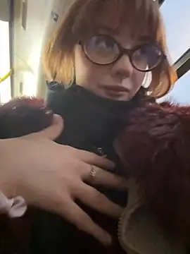 Snapshot of Only_April chatting on 11-12-25, 05:41 Only April online show from 11-12-25, 05:41