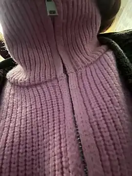 Snapshot of Only_April chatting on 11-21-25, 12:59 Only April online show from 11-21-25, 12:59