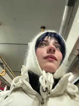 Only April online show from 03-04-26, 04:07