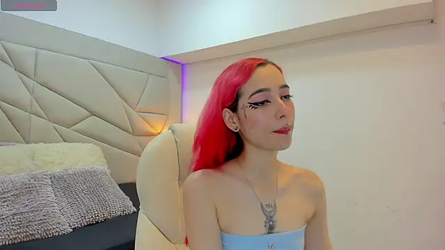 Snapshot of persefone_333 chatting on 10-14-25, 07:58 persefone 333 online show from 10-14-25, 07:58