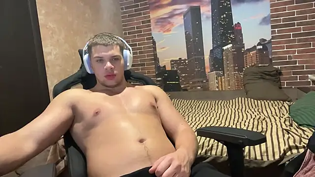 MusclePhantom online show from 10-25-25, 08:36