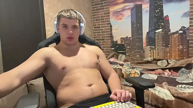 MusclePhantom online show from 10-31-25, 09:27