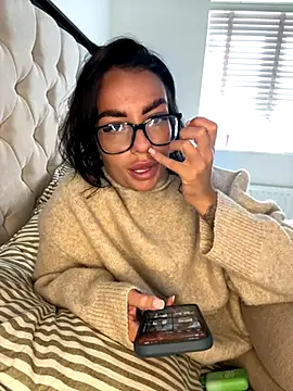 BELLABLACKXUK online show from 10-06-25, 11:18