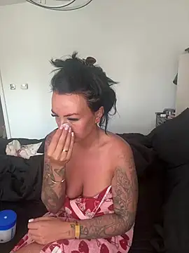 BELLABLACKXUK online show from 06-28-26, 08:53