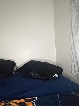 MoonlikePolicy727 online show from 11-03-25, 04:47