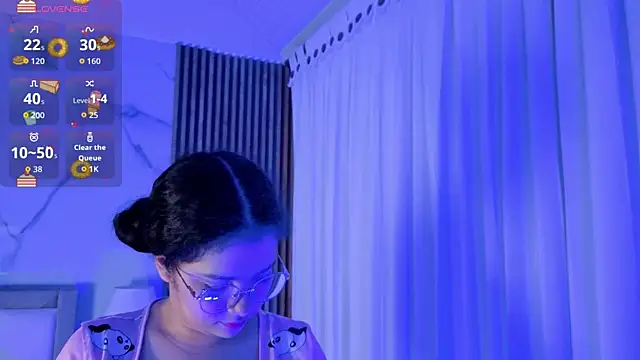 LunaRosse  online show from 09-22-25, 11:45