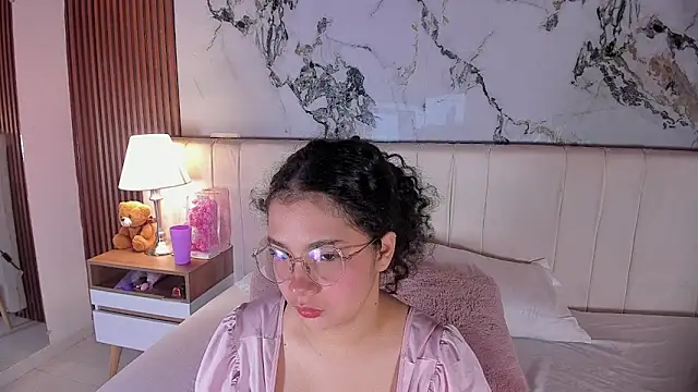 Snapshot of LunaRosse_ chatting on 05-01-26, 10:31 LunaRosse online show from 05-01-26, 10:31