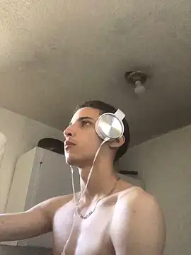 Lobito 00 online show from 10-02-25, 07:43