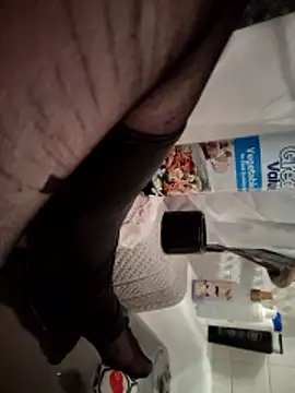 BillyIdoll75769 online show from 04-20-26, 11:57