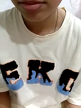 blueeyegirl22 online show from 12-02-25, 11:04