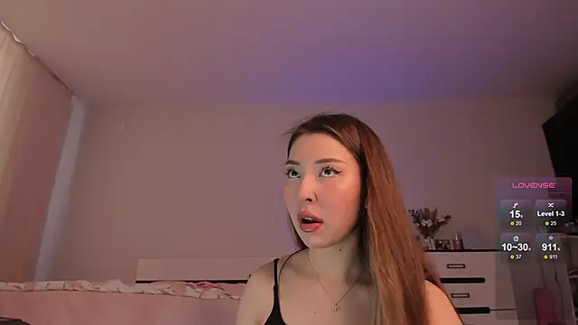 Snapshot of devaivy chatting on 02-13-26, 10:33 devaivy online show from 02-13-26, 10:33