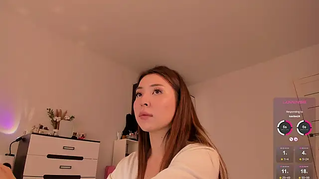 Snapshot of devaivy chatting on 02-18-26, 09:05 devaivy online show from 02-18-26, 09:05