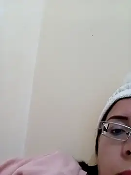 Snapshot of Sondosa3 chatting on 12-15-25, 08:02 Sondosa3 online show from 12-15-25, 08:02