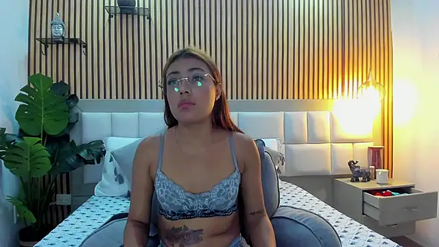 KattyBonnie online show from 11-19-25, 07:36