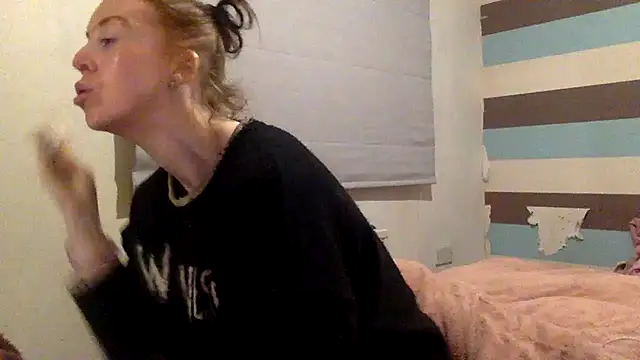 Bellababexox online show from 05-27-26, 01:57