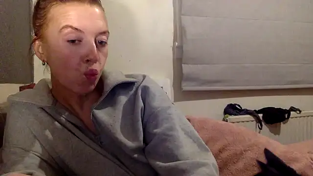 Snapshot of Bellababexox chatting on 06-10-26, 12:11 Bellababexox online show from 06-10-26, 12:11