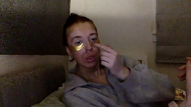 Snapshot of Bellababexox chatting on 06-19-26, 02:49 Bellababexox online show from 06-19-26, 02:49