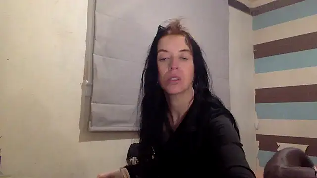 Snapshot of Bellababexox chatting on 06-25-26, 12:32 Bellababexox online show from 06-25-26, 12:32