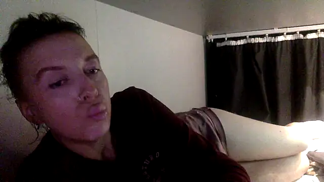Snapshot of Bellababexox chatting on 06-30-26, 11:39 Bellababexox online show from 06-30-26, 11:39