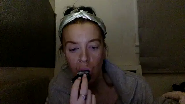 Snapshot of Bellababexox chatting on 07-12-26, 02:57 Bellababexox online show from 07-12-26, 02:57