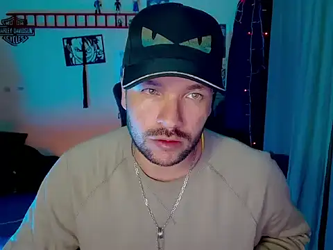 cortelioni massimo  online show from 11-06-25, 02:45