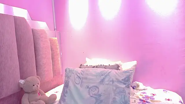 AndreaSweet2 online show from 06-03-26, 07:41