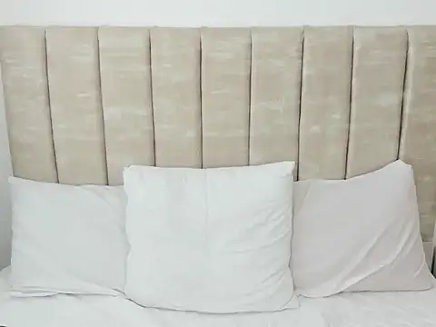 AprilStone1 online show from 12-18-25, 12:44