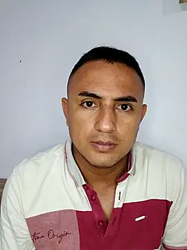 Geral Yeraldyn09 online show from 09-18-25, 01:18