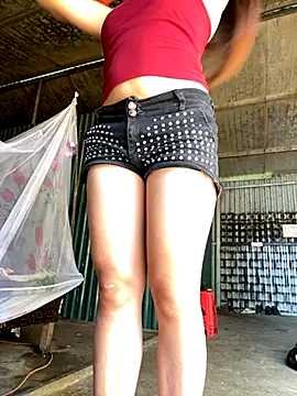 Huong-Ly online show from 10-05-25, 01:37