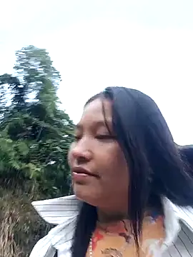 MuiNay online show from 10-27-25, 11:41