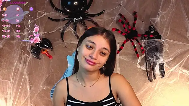 Leila Hefner online show from 10-15-25, 02:44