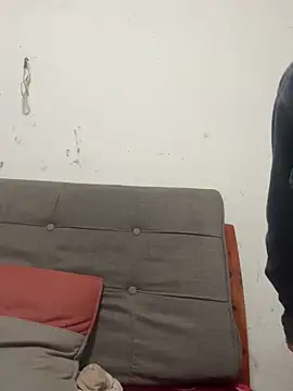 crhong666 online show from 04-17-26, 01:19