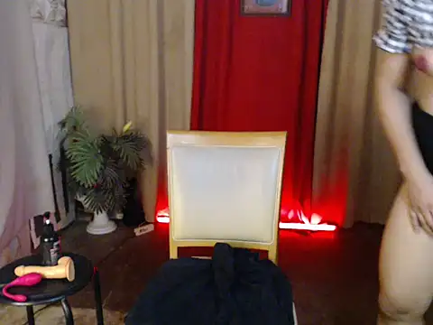 miss laila  online show from 12-01-25, 11:04