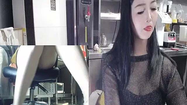 Eileen-L online show from 11-13-25, 02:38