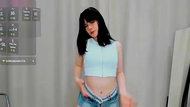 Honeey Beee online show from 09-30-25, 07:19