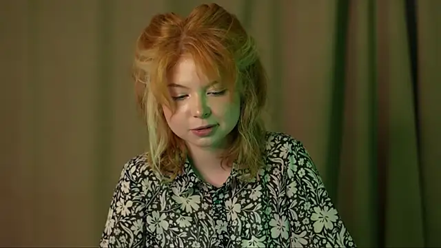 Stella Vanila online show from 09-18-25, 01:18