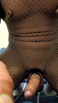 Snapshot of HandSom3Guy chatting on 11-02-25, 09:22 HandSom3Guy online show from 11-02-25, 09:22