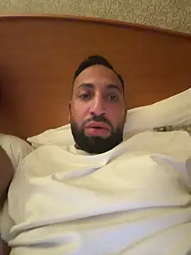Snapshot of Gypsyboys chatting on 06-01-26, 01:35 Gypsyboys online show from 06-01-26, 01:35