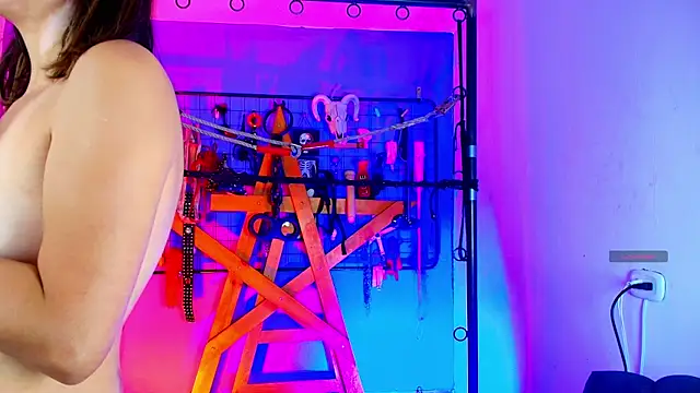 Misstresss aurora bdsm online show from 11-11-25, 03:12