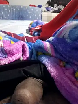 Snapshot of juan7305 chatting on 12-18-25, 07:31 juan7305 online show from 12-18-25, 07:31