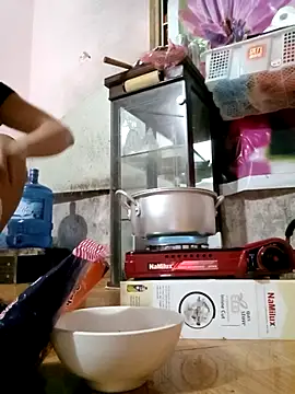 Snapshot of Dung-Thao19 chatting on 09-12-25, 11:21 Dung-Thao19 online show from 09-12-25, 11:21