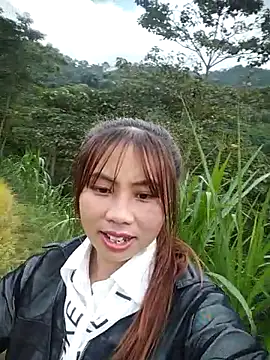 Snapshot of Dung-Thao19 chatting on 10-15-25, 06:24 Dung-Thao19 online show from 10-15-25, 06:24