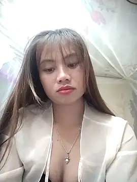 Snapshot of Dung-Thao19 chatting on 10-16-25, 11:28 Dung-Thao19 online show from 10-16-25, 11:28