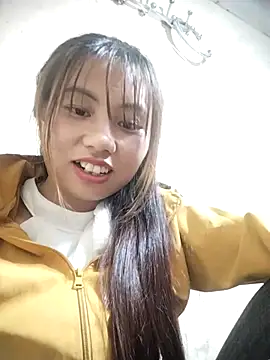 Snapshot of Dung-Thao19 chatting on 10-25-25, 02:35 Dung-Thao19 online show from 10-25-25, 02:35