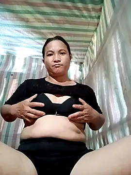 Love-Mama33 online show from 10-18-25, 02:36