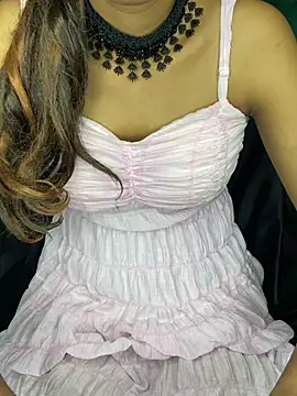 Snapshot of Dora__baby chatting on 05-19-26, 06:25 Dora baby online show from 05-19-26, 06:25