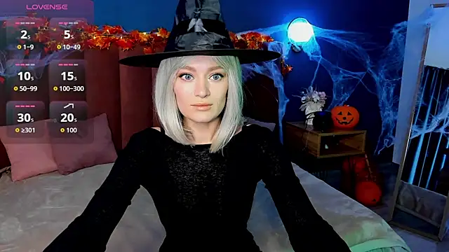 EvelynPoole online show from 10-23-25, 01:38