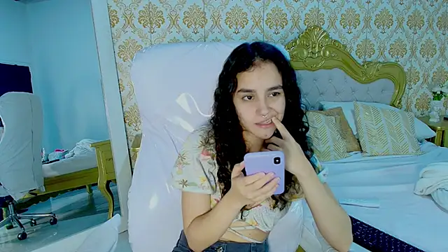 JessB  online show from 10-17-25, 08:22