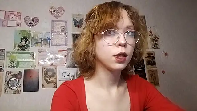 Snapshot of Ieadership chatting on 10-22-25, 01:11 Ieadership online show from 10-22-25, 01:11