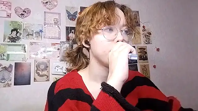 Snapshot of Ieadership chatting on 10-24-25, 01:07 Ieadership online show from 10-24-25, 01:07